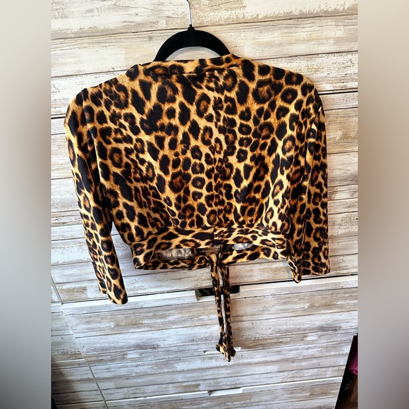 Brown and Black Leopard Print Shrug with Tie - Picture 6 of 8